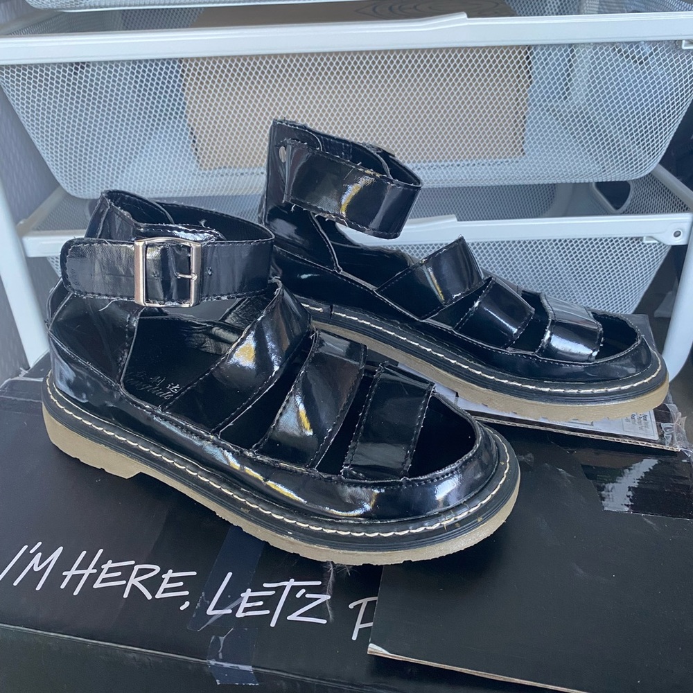 Similar Dr. Martens Patent Leather Shiny Glossy Sandals Black Women’s 7 or 7.5